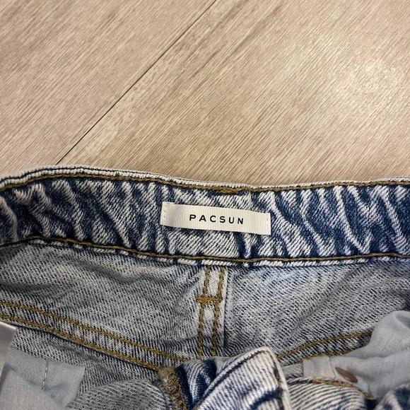 PacSun Blue Jean Mom Short High-Waisted Vintage Style - Picture 5 of 8